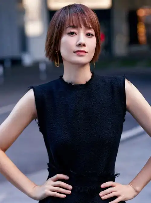 8位方脸女星有人被夸高级脸大气惊艳有人却被嘲像假小子