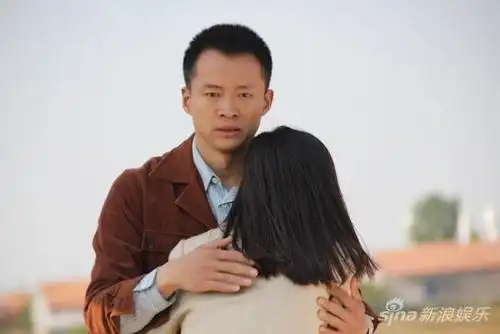 《爱你一生》唐曾,战菁一相拥