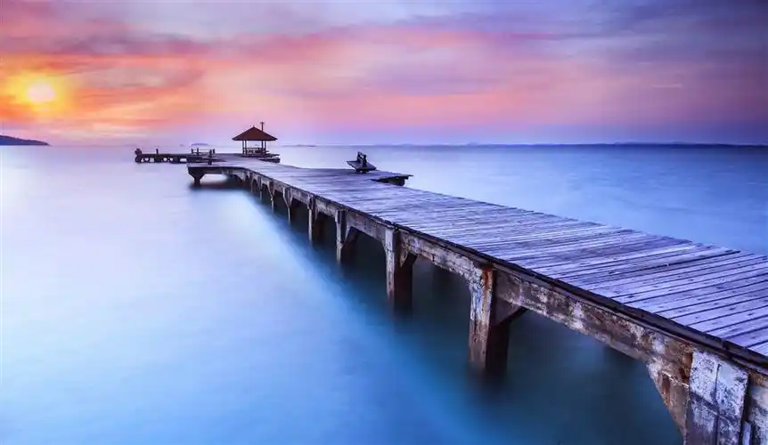 高清唯美海边栈桥风景图片