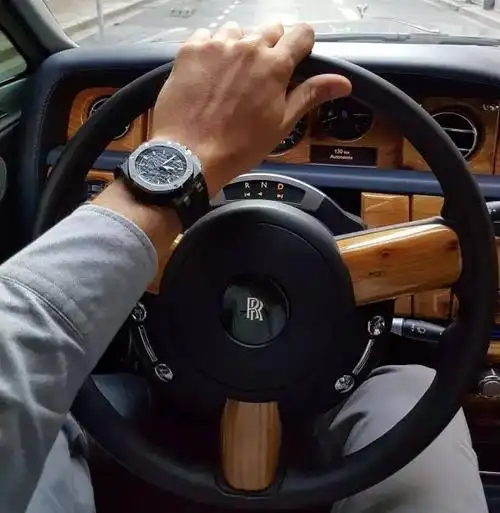 别以为开奥迪rs6的只有一辆车为了装逼我要搬几百年的砖