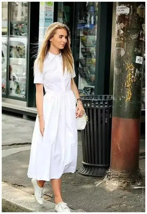 11,连衣裙搭配什么鞋子 搭配一黄色绑带鞋 绑带鞋是时下特别流行的