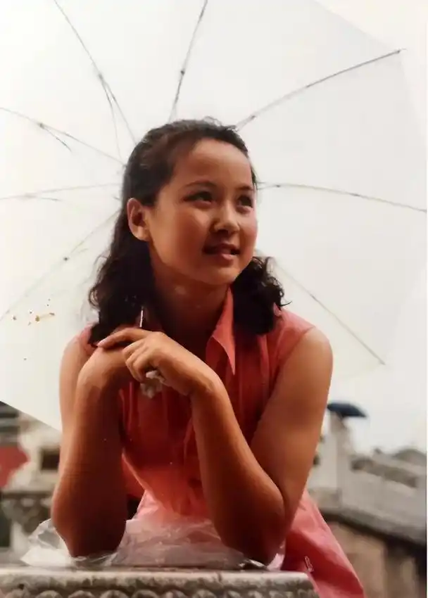 演员赵越嫁二婚佟凡恩爱25年57岁无儿无女亦无悔