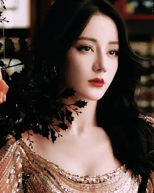 热烈玫瑰 鎏金摇曳9578好美好贵#迪丽热巴鎏金长裙梦回乔晶晶