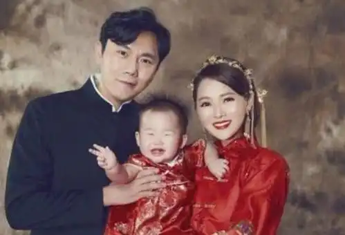 秦昊个人资料简历年龄比伊能静小几岁 他的第一任老婆是石洋子吗