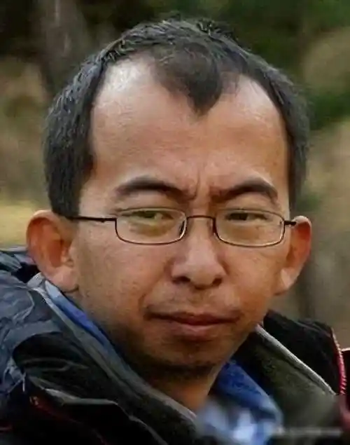 颜值不是唯一五位丑男演员背后的美艳娇妻