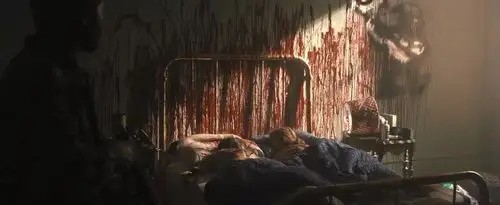 一对男女一场血腥逃杀一部多数人没看懂的b级片