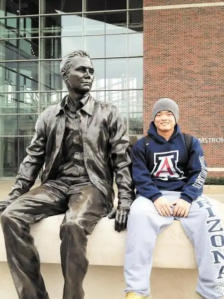 在美国大学中,刘思齐闯出了自己的一片天地.