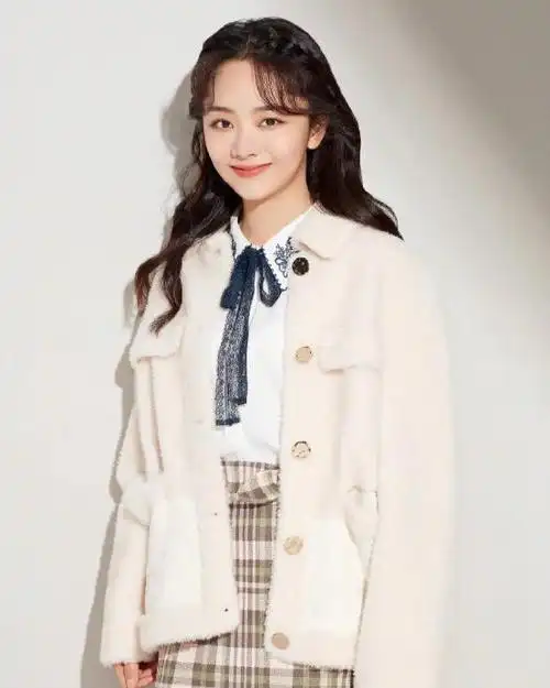 善恶到头终有报33岁无人敢娶的谭松韵已经活成了笑话