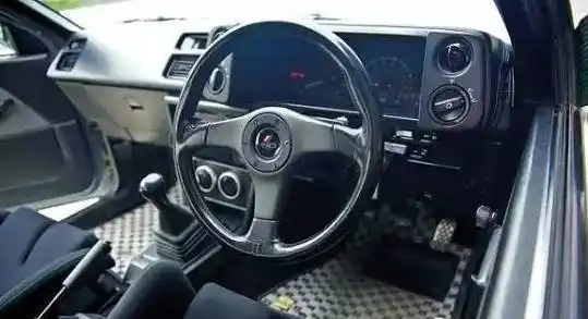 头文字d里的弯道之王,全日本最后一台ae86.