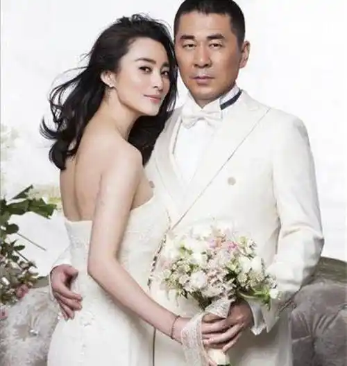 蒋勤勤霸道护老公!其实两人是相爱的_婚姻_事件_纠葛