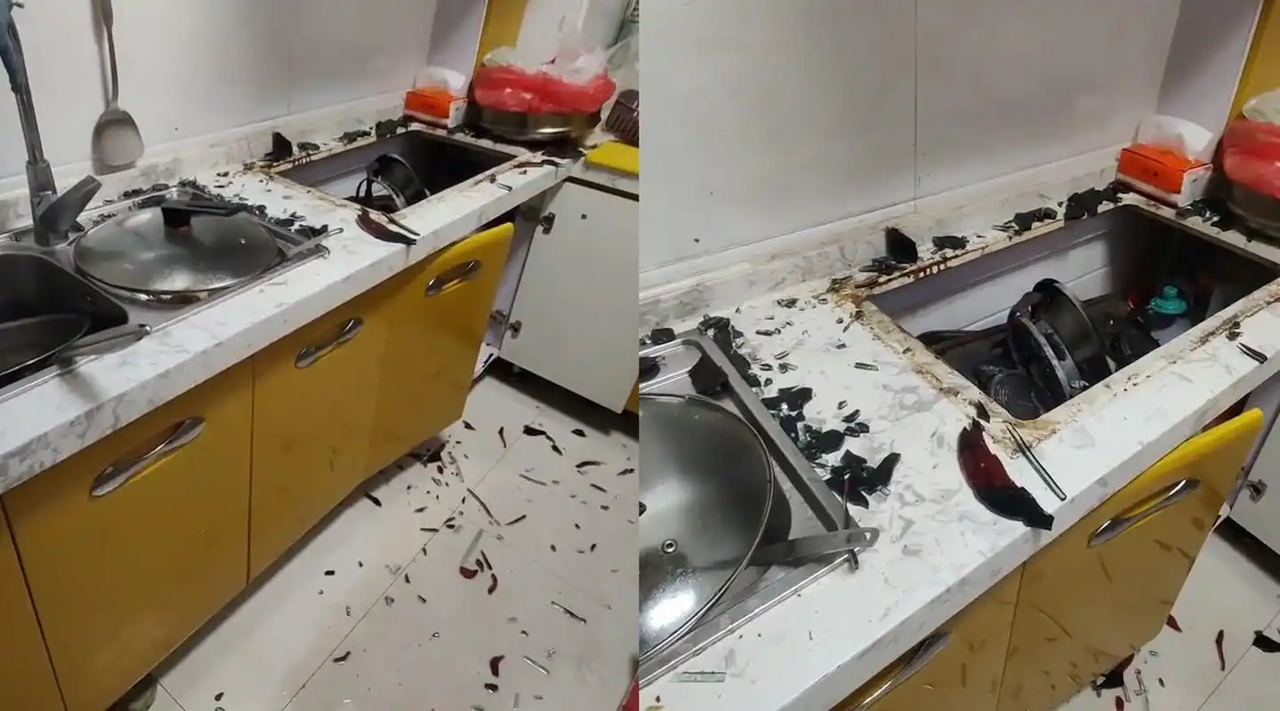 女子刚走出厨房煤气灶突然爆炸当事人还好自己和孩子不在厨房