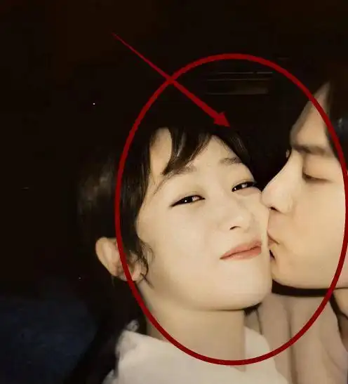 和杨紫拍吻戏肖战"努嘴",注意手咋放的?嫌不嫌弃一目了然