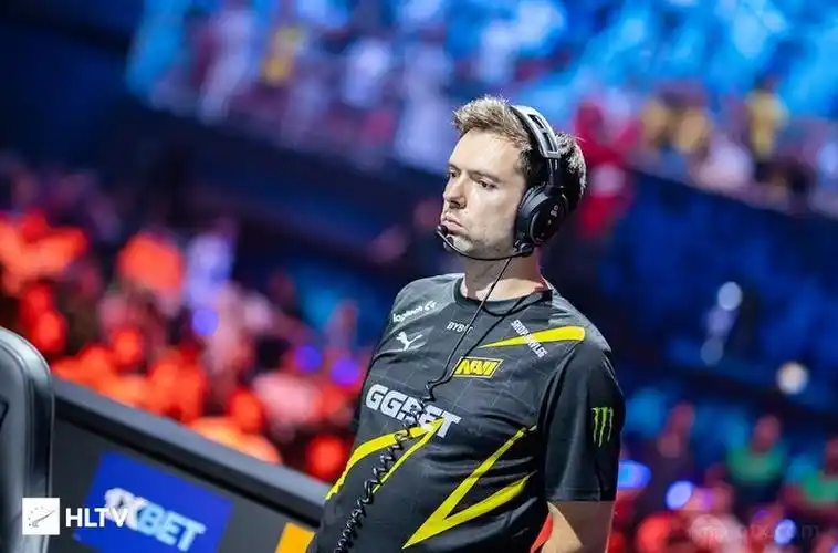 csgo navi战队教练blad3回应最近有关转会的小道消息_球天下体育