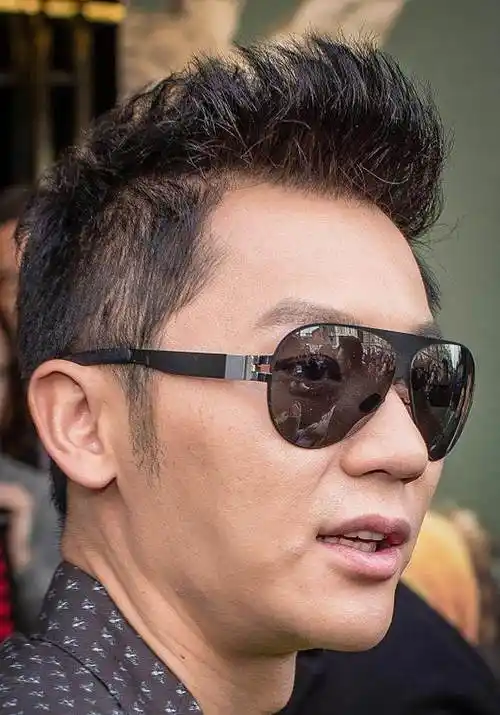 李晨"人设崩塌"?娱乐圈千人千面,别成了有心人手的中搅屎棍!