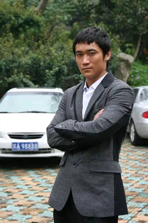 p data-id="gnytd2gs7r">郭峰,1984年1月5日出生,北京人,中国大陆