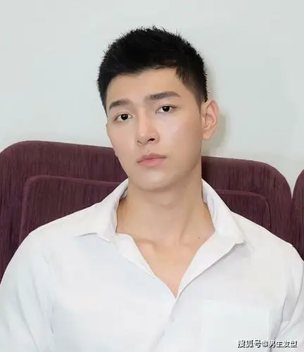 原创"两边铲光"发型还有4种剪法?这几款都很帅气,男生都该试试