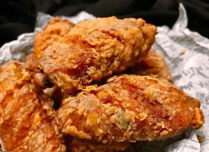 完胜kfc的椒盐蒜香炸鸡翅