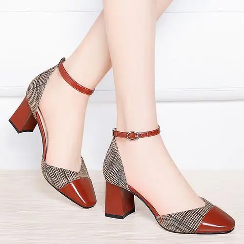 包头凉鞋女粗跟夏季2019新款中跟时尚百搭圆头脚肥宽脚女式凉皮鞋