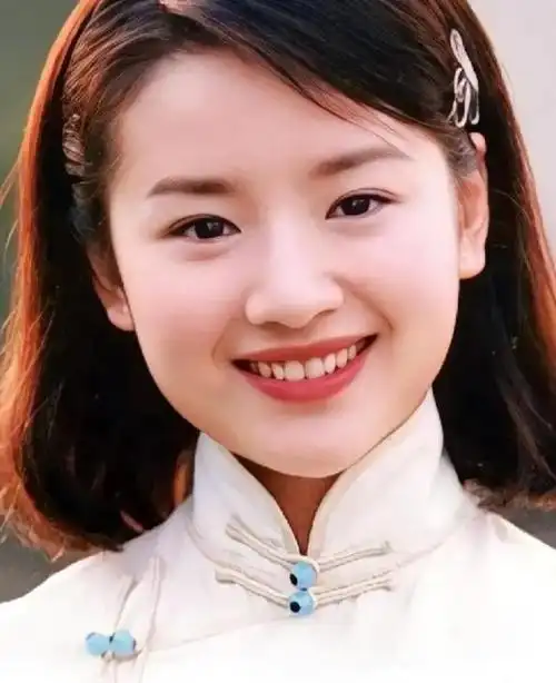 离婚十一年后,再看潘粤明和董洁的婚姻没有那么简单