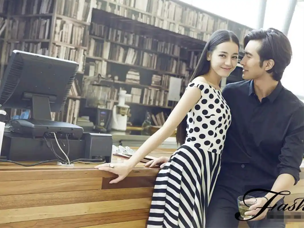 90后美女迪丽热巴写真桌面壁纸下载2