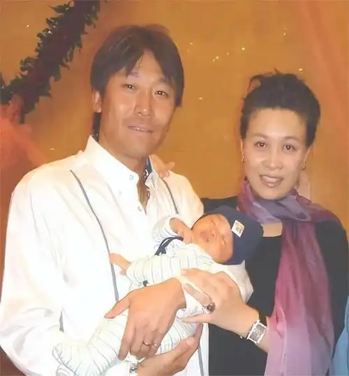 分手19年,再看那英和高峰的处境,两人的差距一目了然