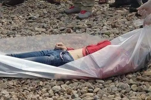 人死之后的五个恐怖瞬间人死后尸体的变化过程