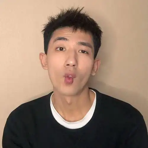 男生留4cm短碎发可帅