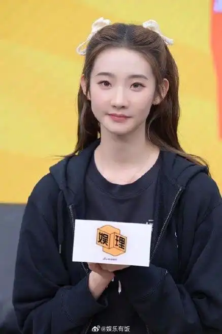 从硬糖少女303的团队中回归到自己的世界时