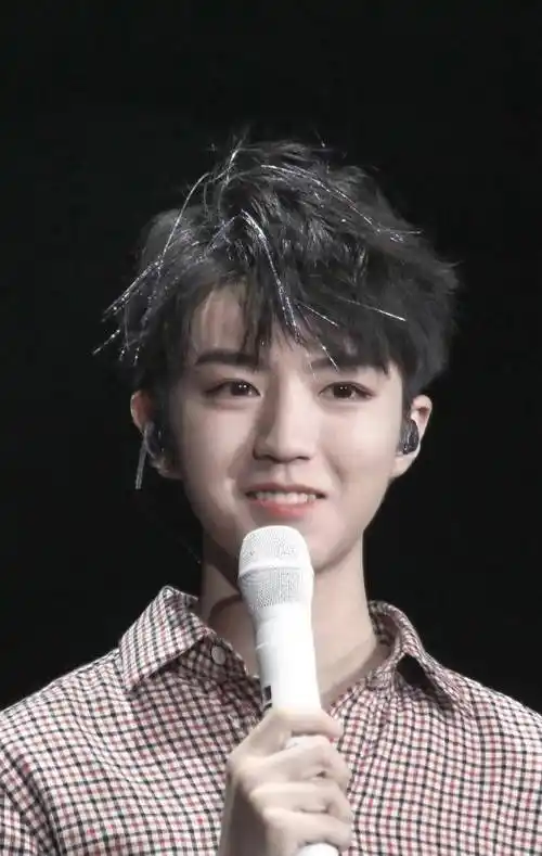 王俊凯同学给大家的约定不知道大家还记不记得,今天小娱就要给大家