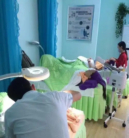 美容院找合伙人,5年以上工作经验