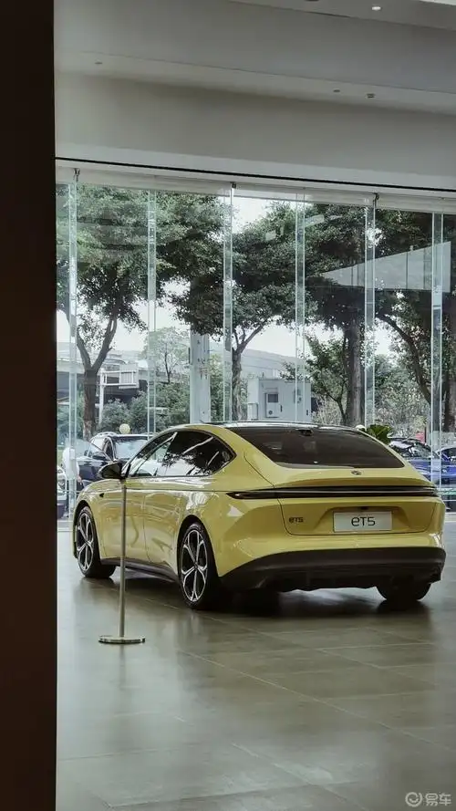蔚来et5#蔚来et5成都到店实拍.最新出炉的蔚来et5亮相成都机场路蔚来