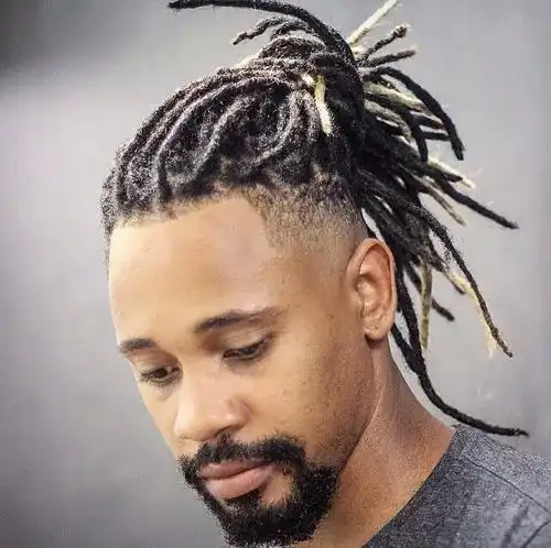 如果你够喜欢,还需要他人说服自己留一头帅气的脏辫?