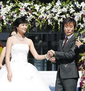 那英的前男友,"前国脚"高峰于10月6日与旧相识范春玲完婚