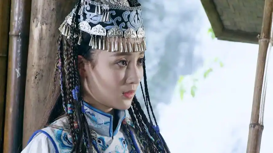 武当一剑:父亲执着与男子练剑,却打扰了两人的恩爱,实属为难-影视综