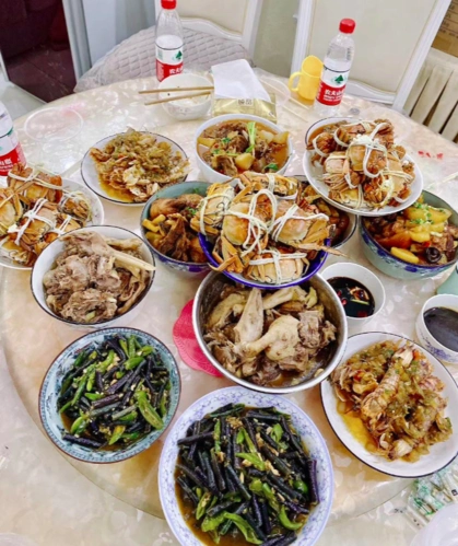 朋友圈里晒的中秋家宴家家都温馨又丰盛最后一张看着有点想哭
