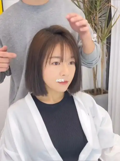 支持小姐姐不烫不染必剪发型齐肩短发