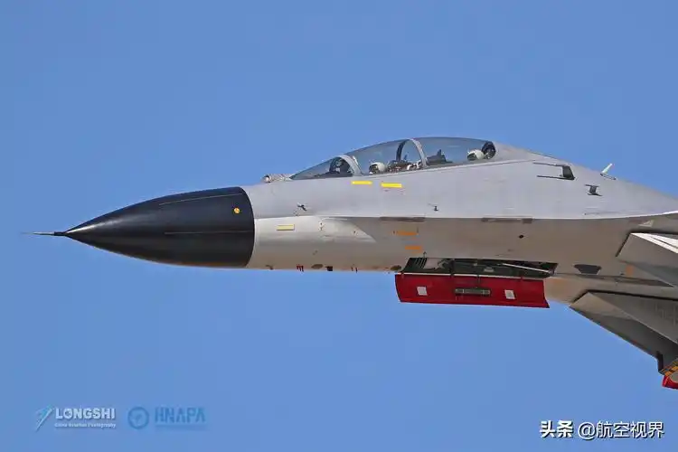 高清组图:酷似苏27战斗机却拥有国产心,歼11bs双发重型承前启后