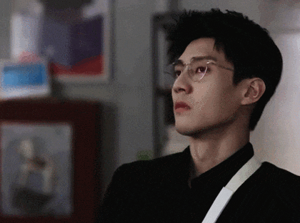 吴磊的哥哥火了身高186的肌肉男神好一个斯文败类