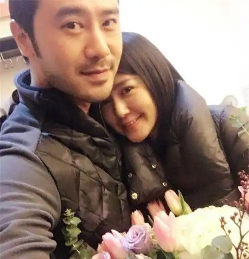 谭维维试婚纱 和男友陈亦飞相恋多年要完婚了?