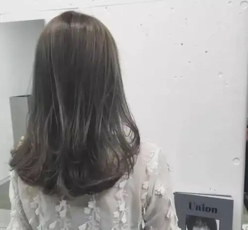 男生发色蓝灰色