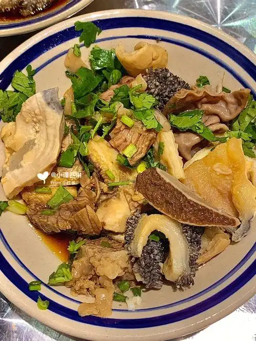 茂名魂穿香港吃牛杂63地道化州牛杂