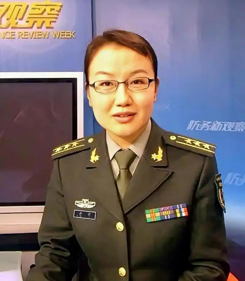 火箭军女神—李莉 她1969年10月生于一个军人家庭.