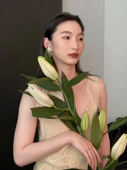 背头配仙女top怎么就不酷了呢