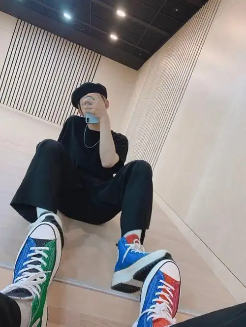 连准的对镜全身自拍收集