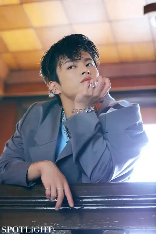 spotlight聚光##徐仁国中国纸刊首封##徐仁国氛围感大片