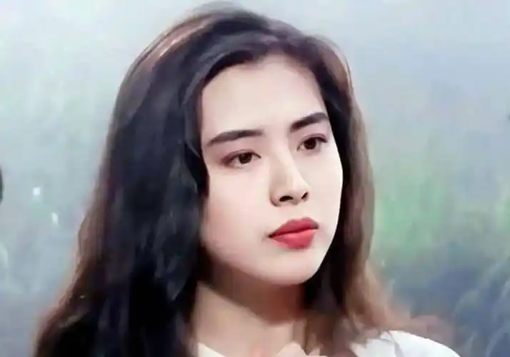 "女神"王祖贤近照被曝光,55岁的她被讽颜值暴跌?