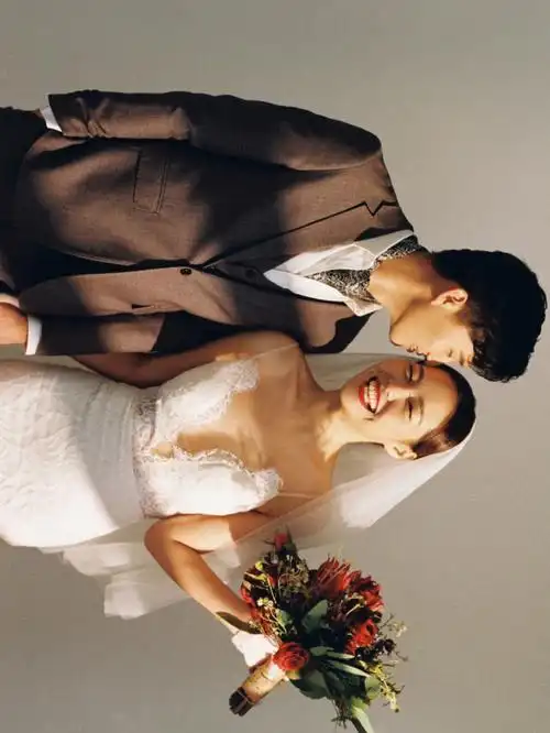 热度非常高的胶片婚纱照❤️,结婚一定要拍