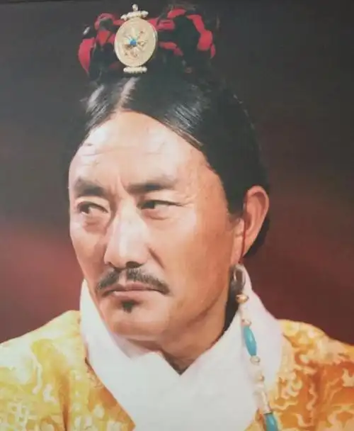 多布杰从冻土里向高天生长