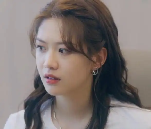 《骄阳伴我》差点没认出向涵之,虽然很美,但让人感觉很别扭