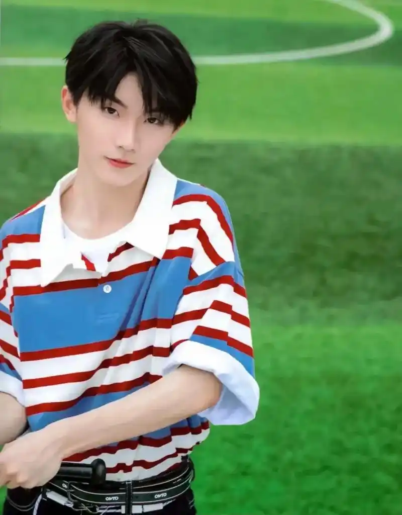 或许能再过一次无忧无虑的夏天吗#马嘉祺 #流量 #热门 @抖 - 抖音